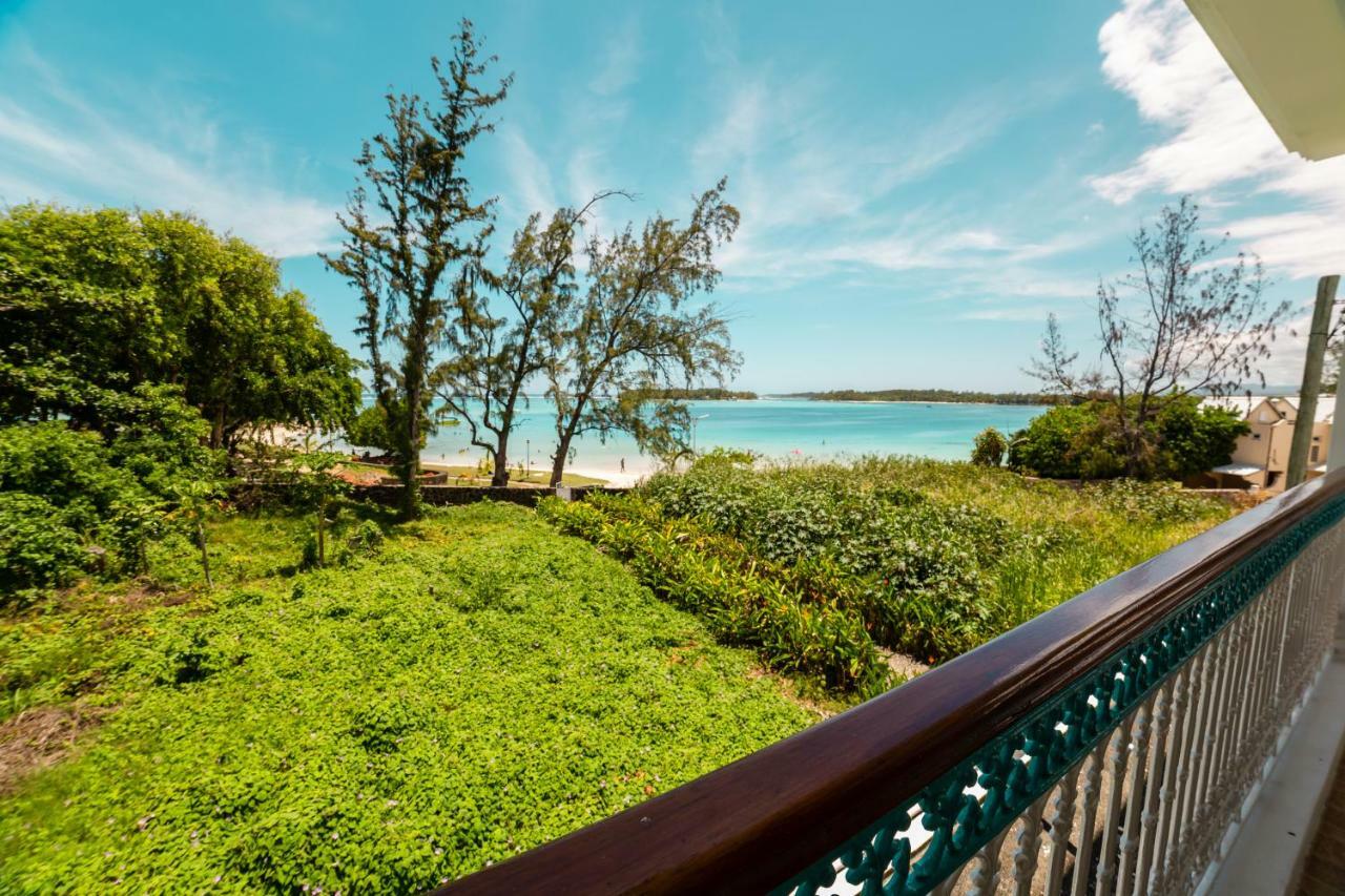 Villa Bella Charming Beachfront Guesthouse Blue Bay Zewnętrze zdjęcie